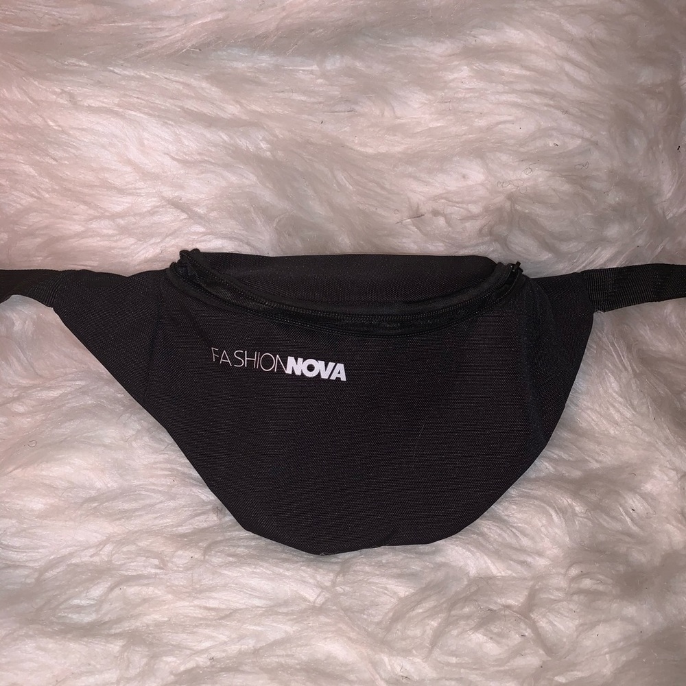 Fashion Nova fanny pack
